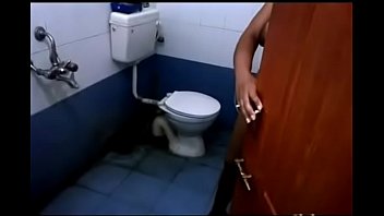 Shilpa Bhabhi Masturbating In Shower