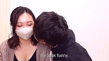Blindfold taste test game! Japanese girlfriend tricked by him into huge facial Bukkake