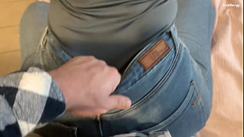 Anal of a juicy beauty in jeans